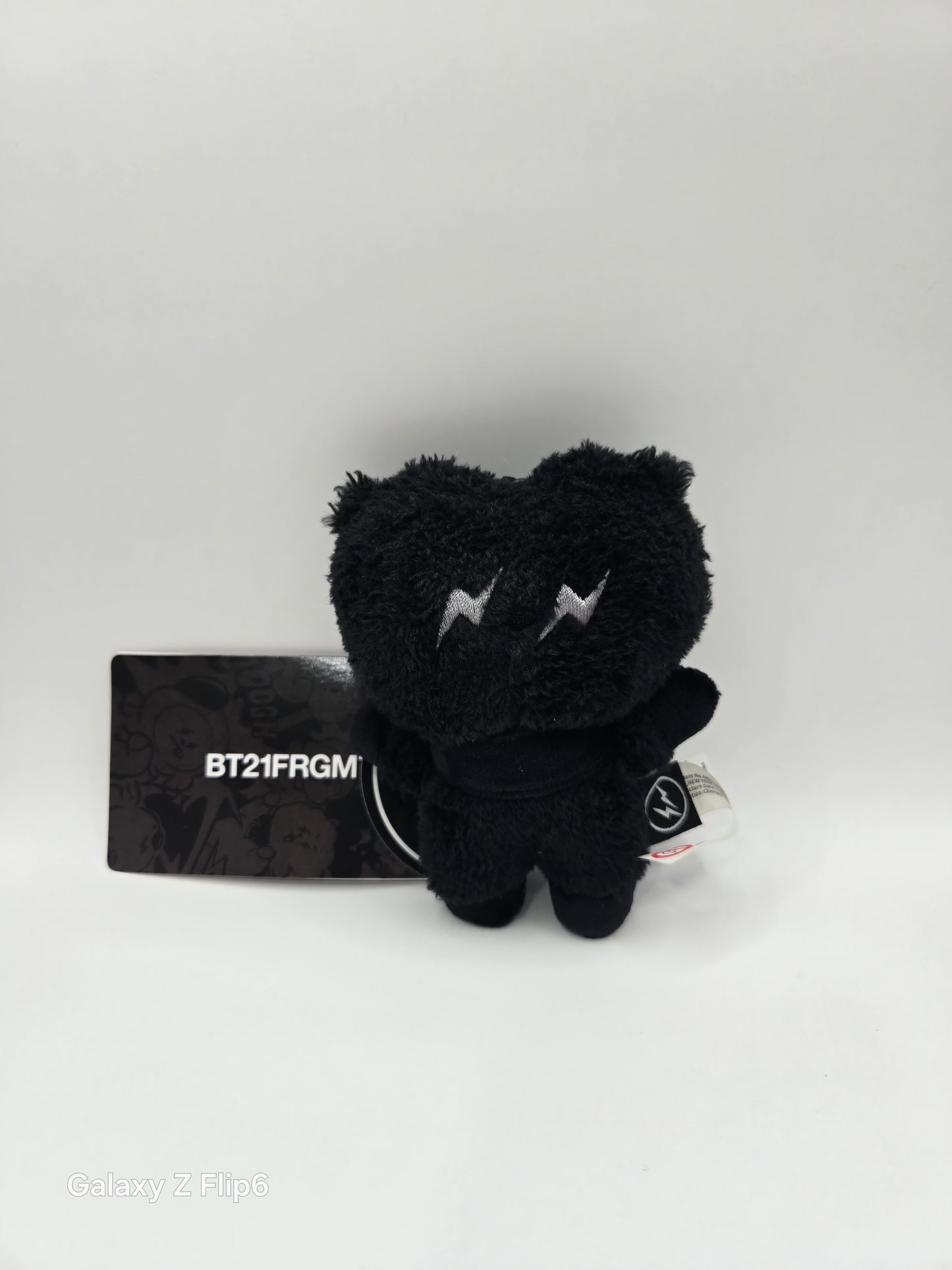 Peluche RJ negro BT21