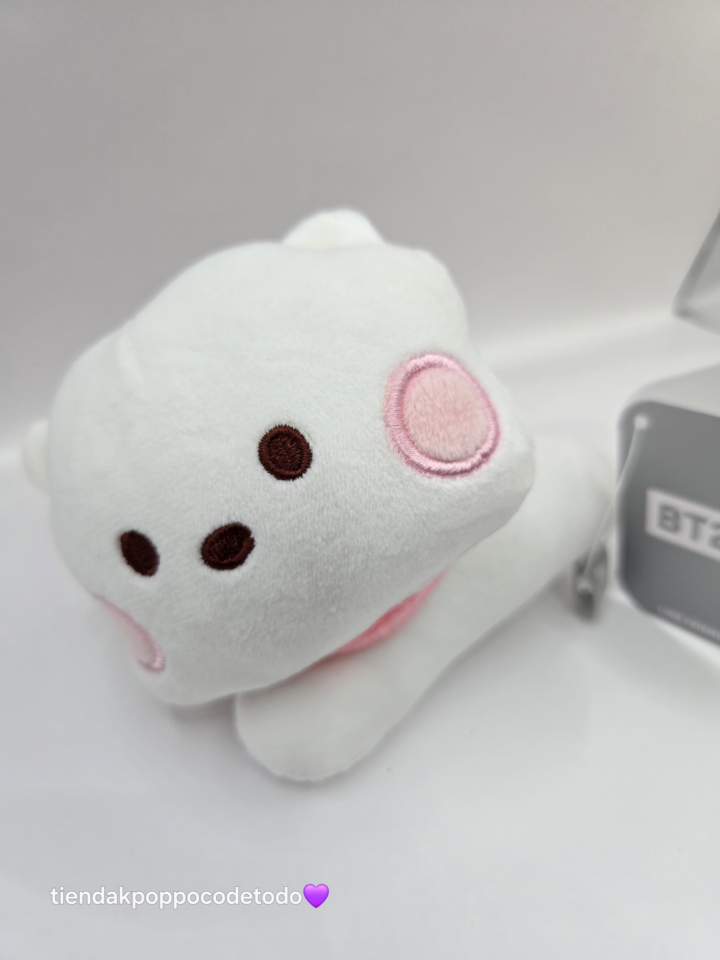 Peluche RJ acostadito