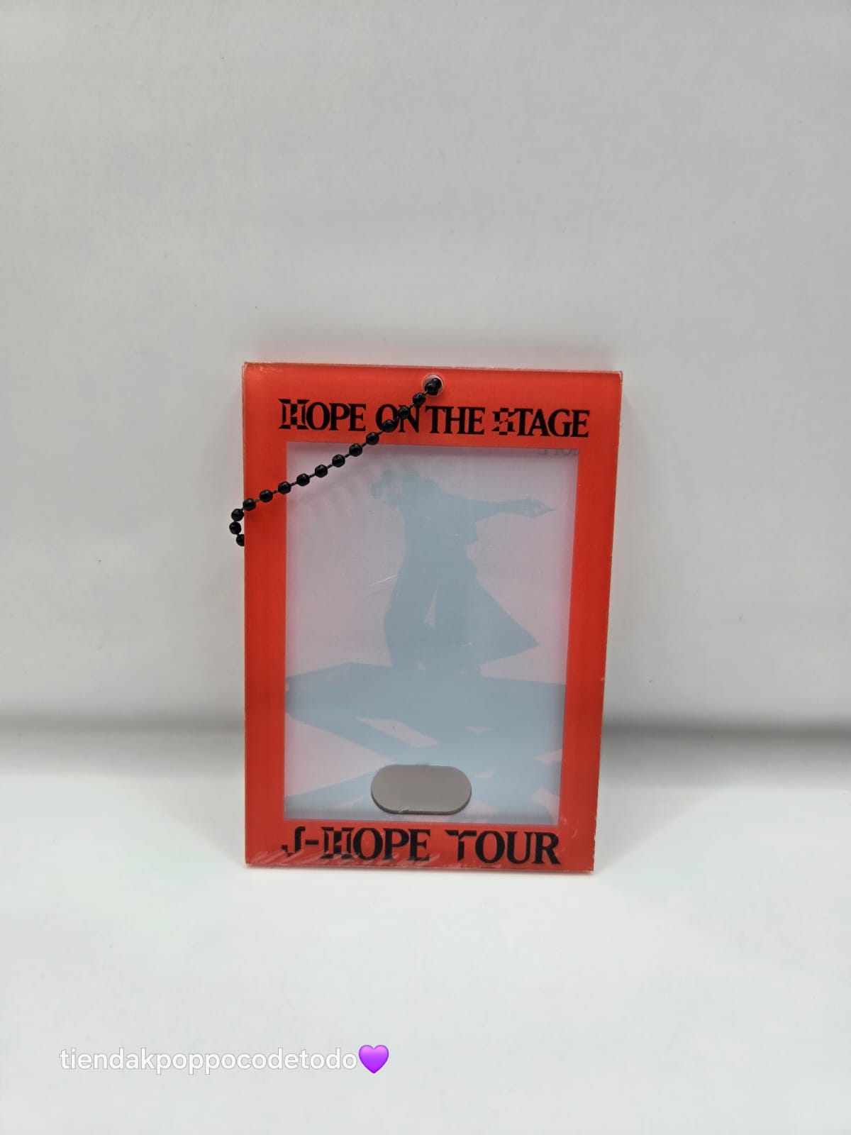 Cardholder J Hope Hope on the stage