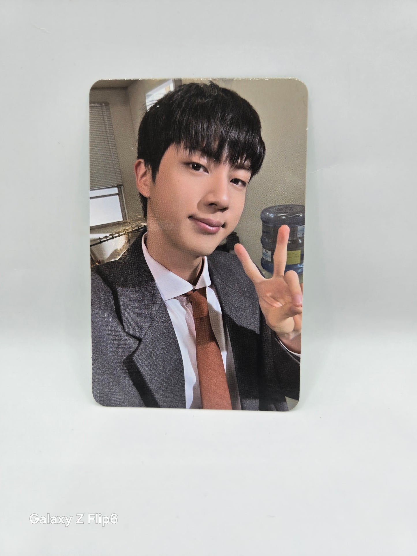 Photocard Jin Happy traje