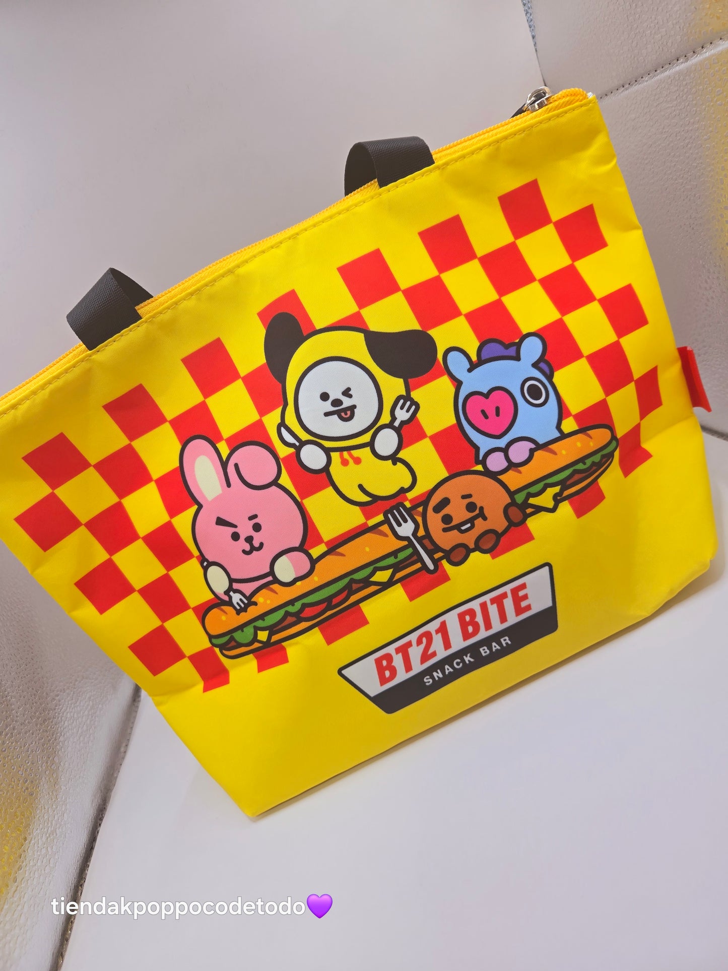 Lonchera BT21 BITE amarilla