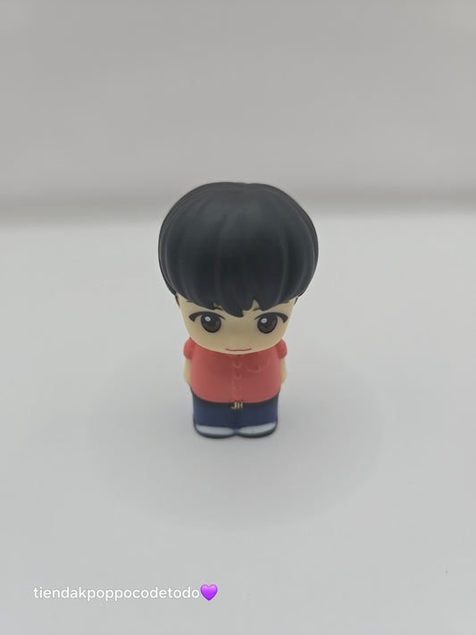 Figuras de integrantes de BTS