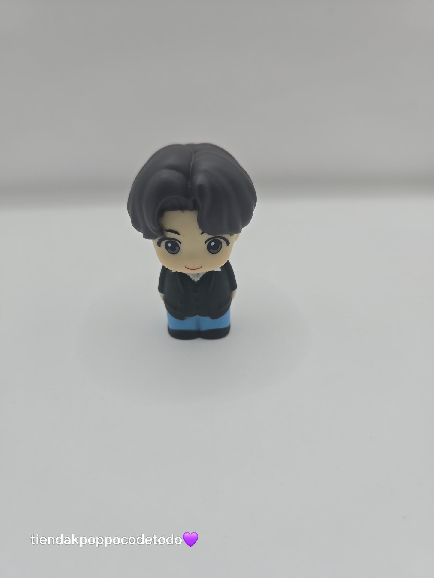 Figuras de integrantes de BTS